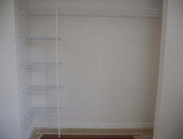 Wire shelving 19