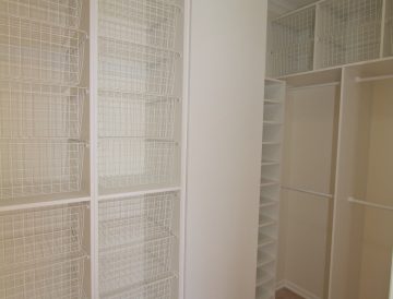 Wire shelving 25