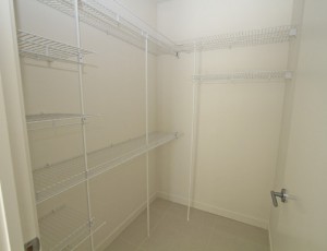 Wire shelving