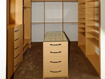 Timbergrain Walk-in wardrobe