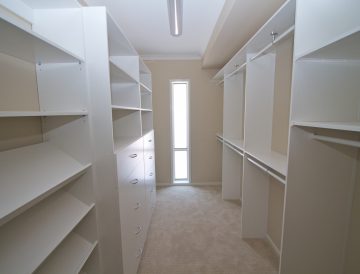 Walk-in Wardrobe