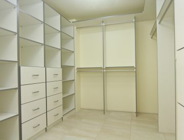 Walk-in Wardrobe