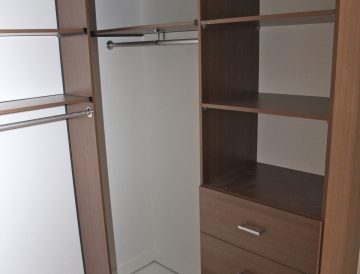 Timbergrain Walk-in Robe 59