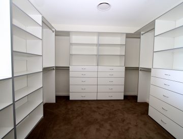 Walk-in Wardrobe